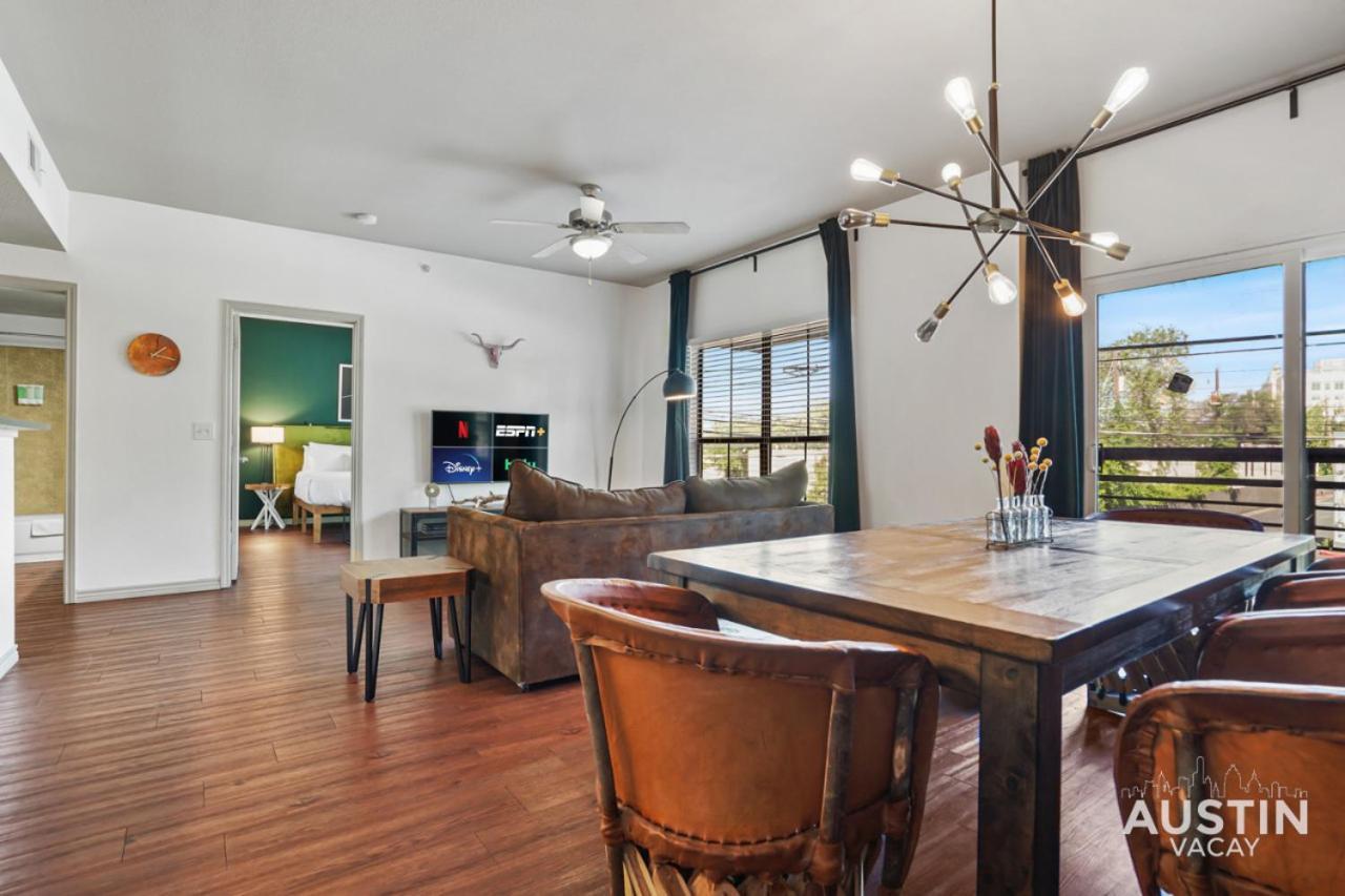 Stylish 4Br With Smart Tv And Free Garage Parking Apartment Austin Exterior photo