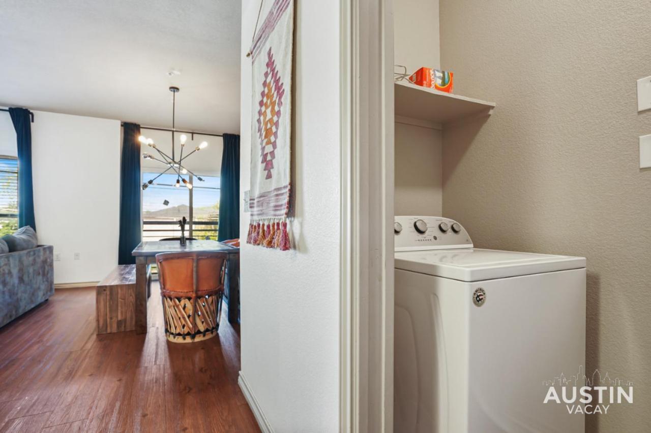 Stylish 4Br With Smart Tv And Free Garage Parking Apartment Austin Exterior photo