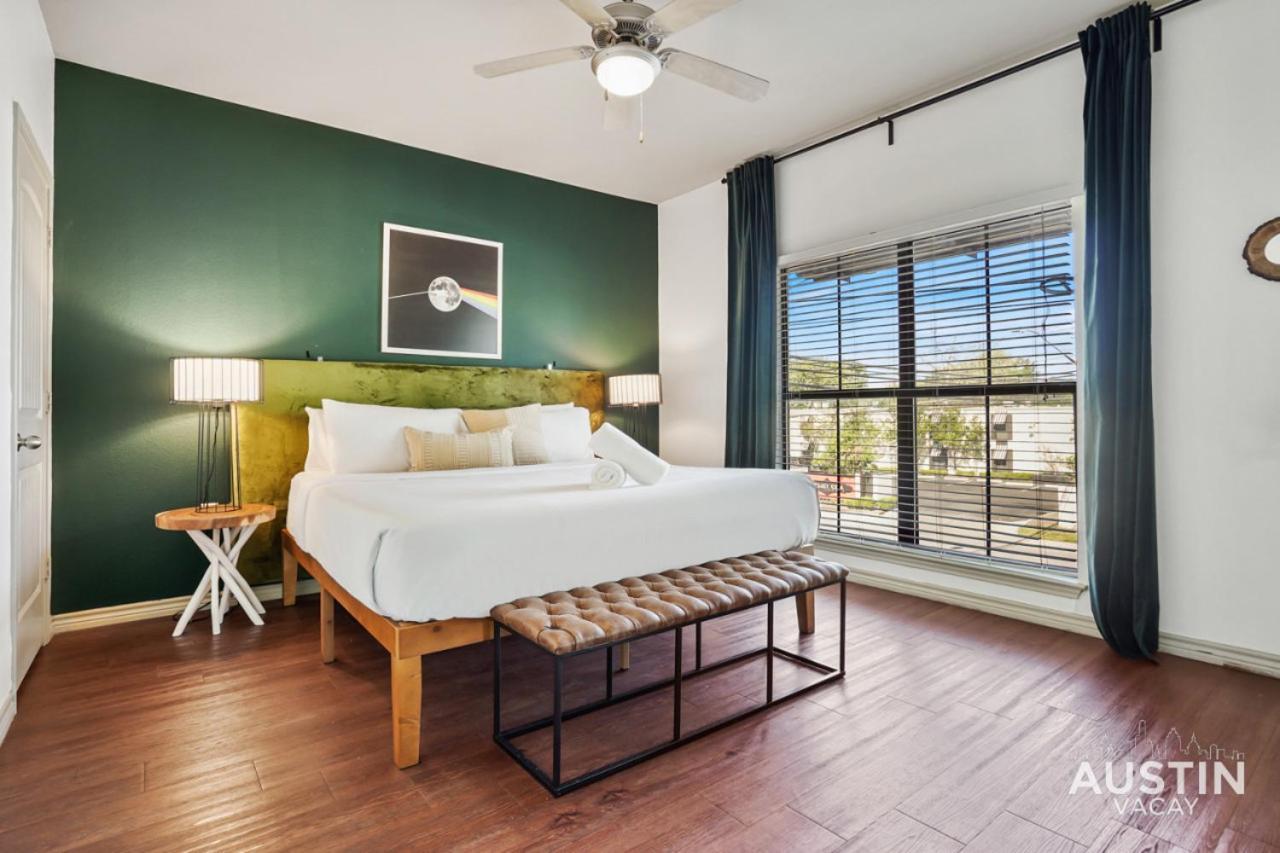 Stylish 4Br With Smart Tv And Free Garage Parking Apartment Austin Exterior photo
